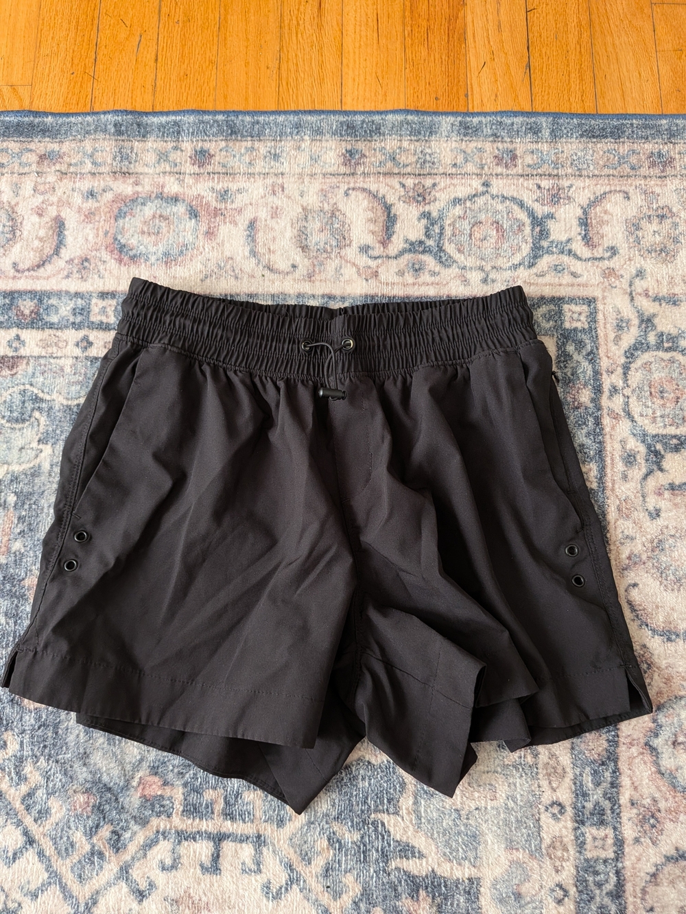 Old Navy Black Athletic Drawstring Shorts for Women